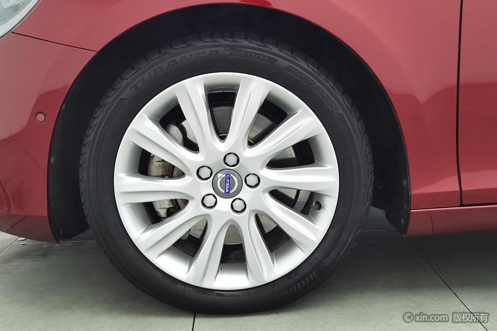Volvo V40, фото 12