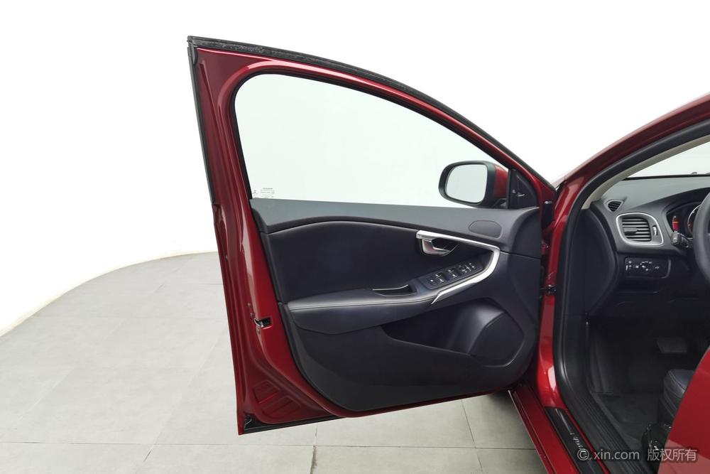 Volvo V40, фото 22