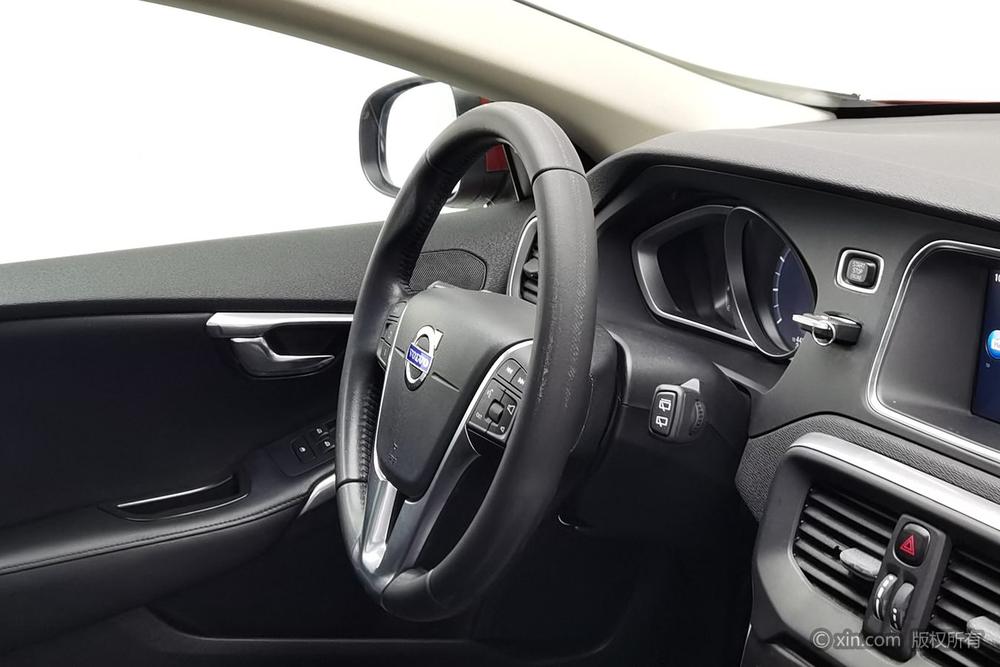 Volvo V40, фото 13