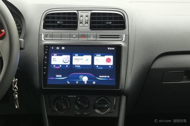 Volkswagen Polo 2018 1.5 L MT — фото 11