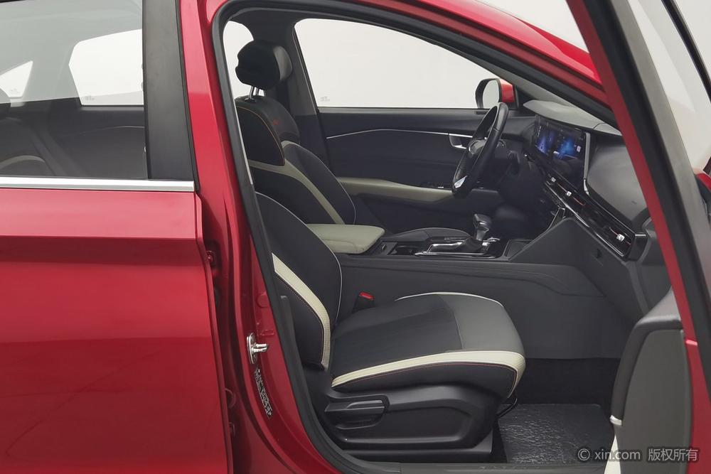Baojun RC-6, фото 12