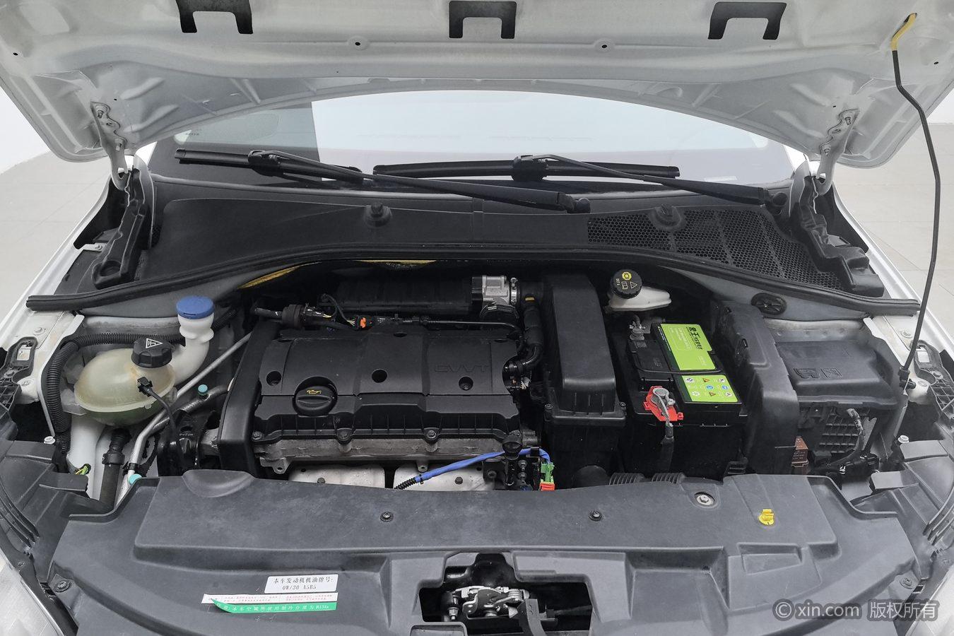 Peugeot 301 2016 1.6L MT Comfort