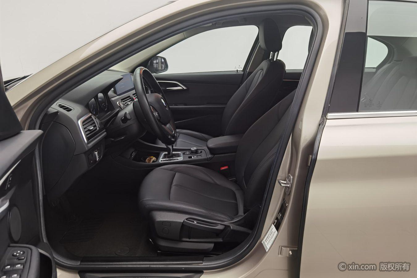BMW 1 Series 2020 120i Style