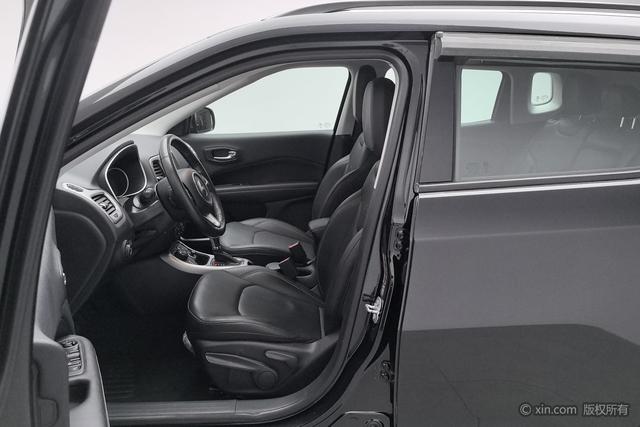 Jeep Compass 2017 200 T AT 4 WD — фото 17