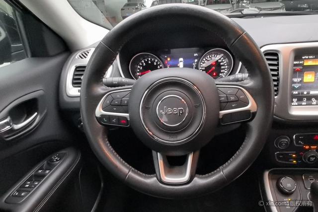 Jeep Compass 2017 200 T AT 4 WD — фото 13
