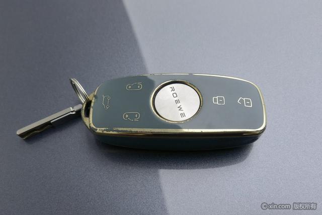 Roewe i MAX8 2021 400 TGI Supreme — фото 6