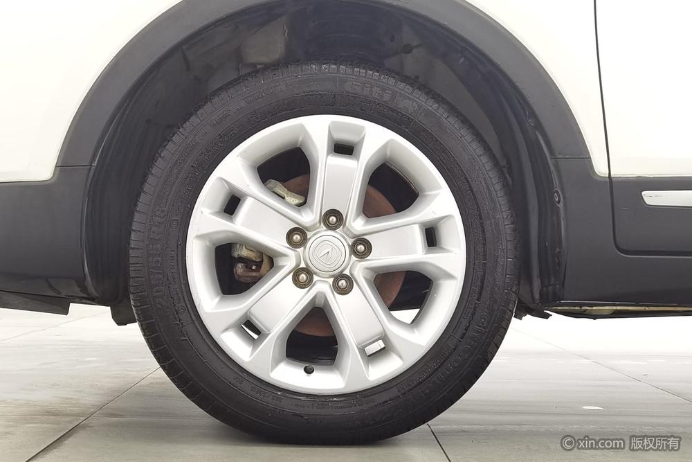 Changan CS15, фото 11