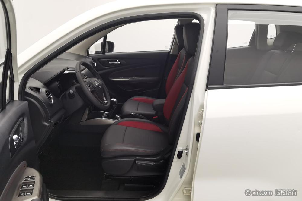 Changan CS15, фото 17