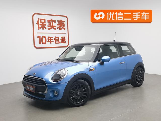 MINI Cabrio 2018 года выпуска
