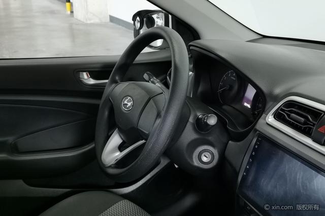 Hyundai Verna 2017 1.4 L MT V — фото 12