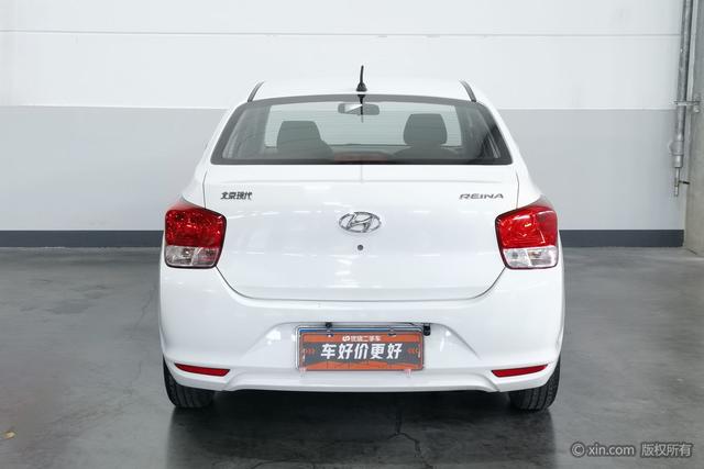 Hyundai Verna 2017 1.4 L MT V — фото 3