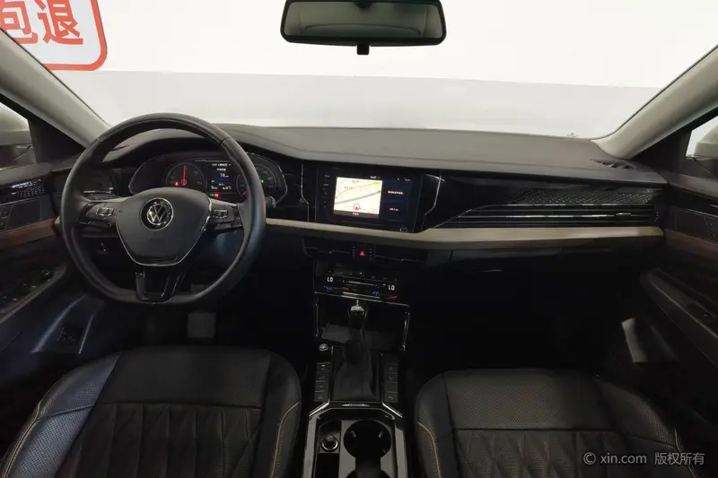 Volkswagen Passat — фото 8