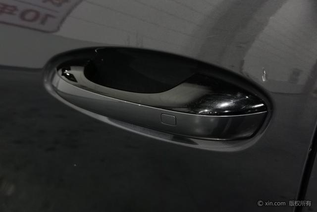 Denza X PHEV 2020 2.0 T — фото 8