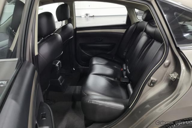 Nissan Sylphy 2019 1.6 XE+ MT — фото 19