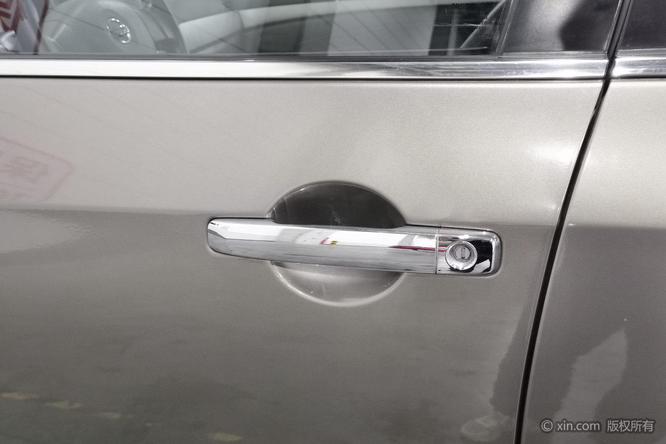 Nissan Sylphy 2019 1.6XE+ MT Lead
