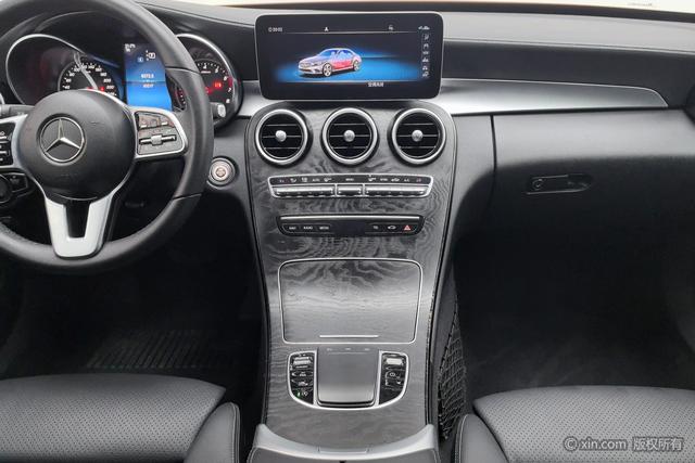 Mercedes-Benz C-Class 2019 C 180 L — фото 12