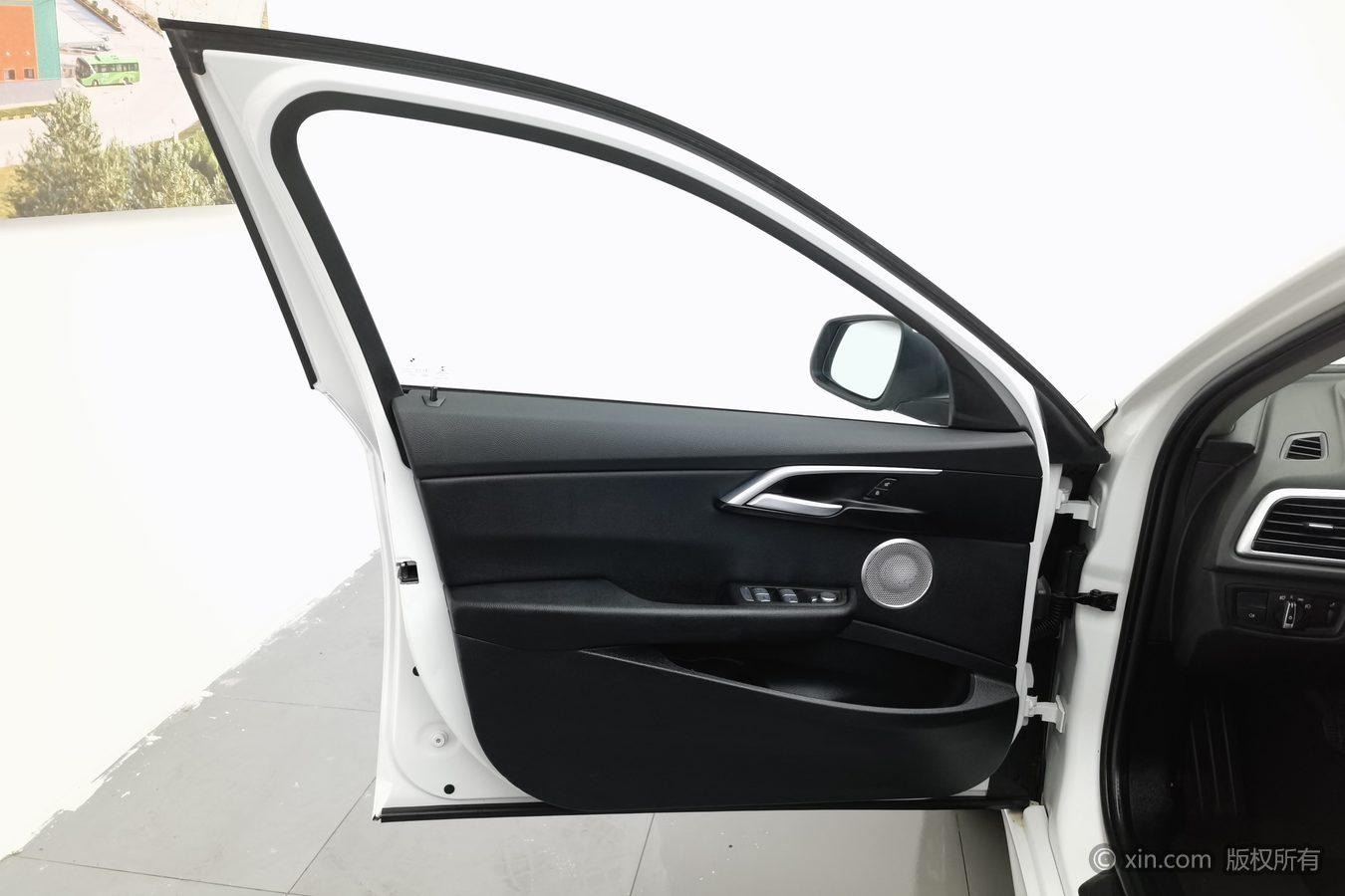 BMW 1 series id 4438097 из Китая 20