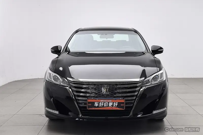 Toyota Crown — фото 2