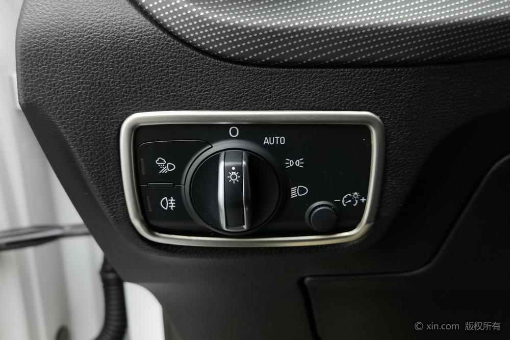Audi Q2L e-tron, фото 16