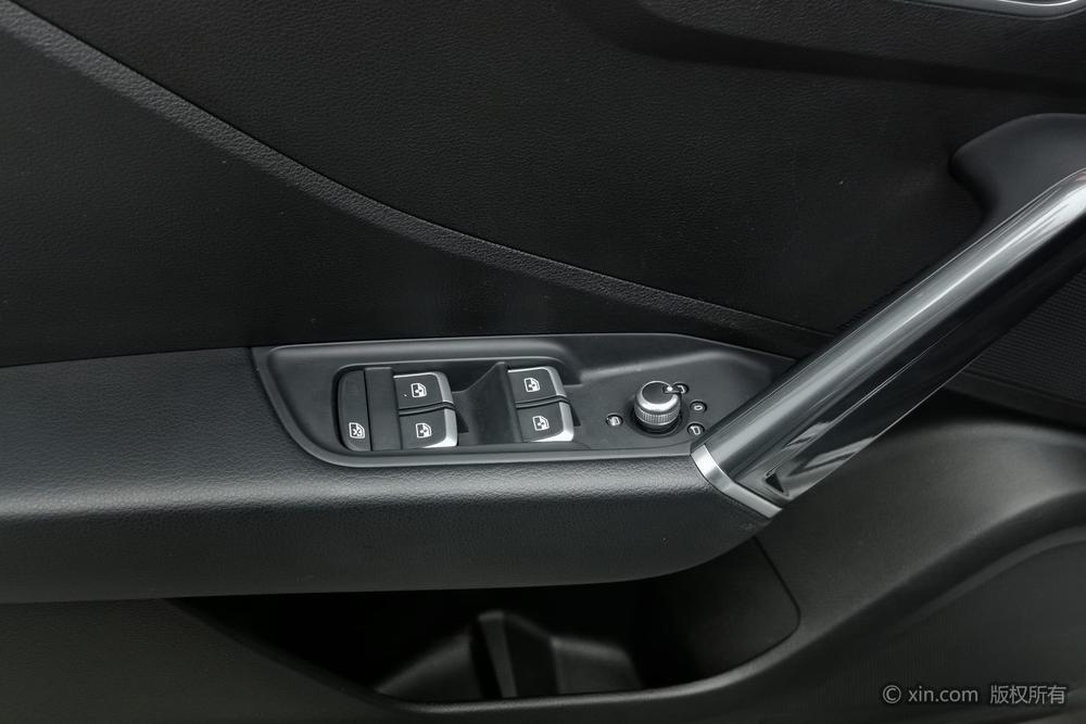 Audi Q2L e-tron, фото 22