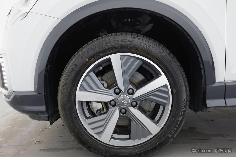Audi Q2L e-tron, фото 8