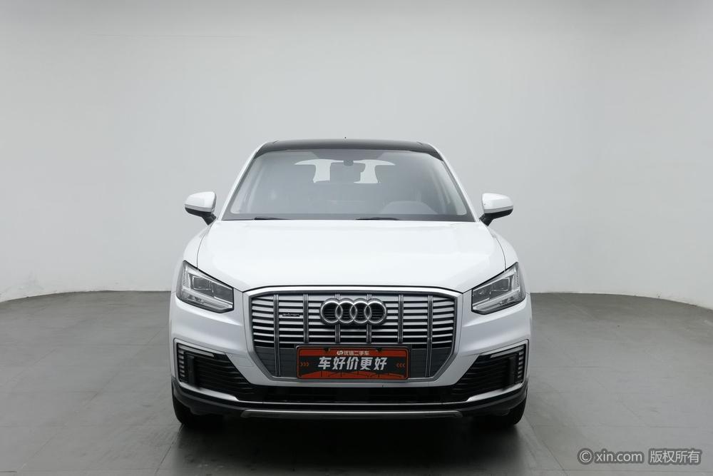 Audi Q2L e-tron, фото 2