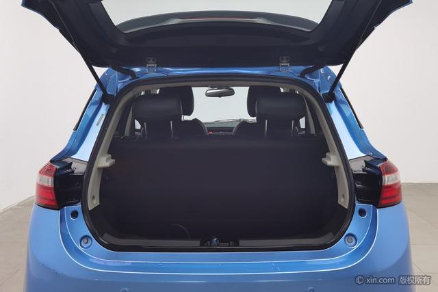 Jiangling Group New Energy Easy to EV3 id 3810414 из Китая 7