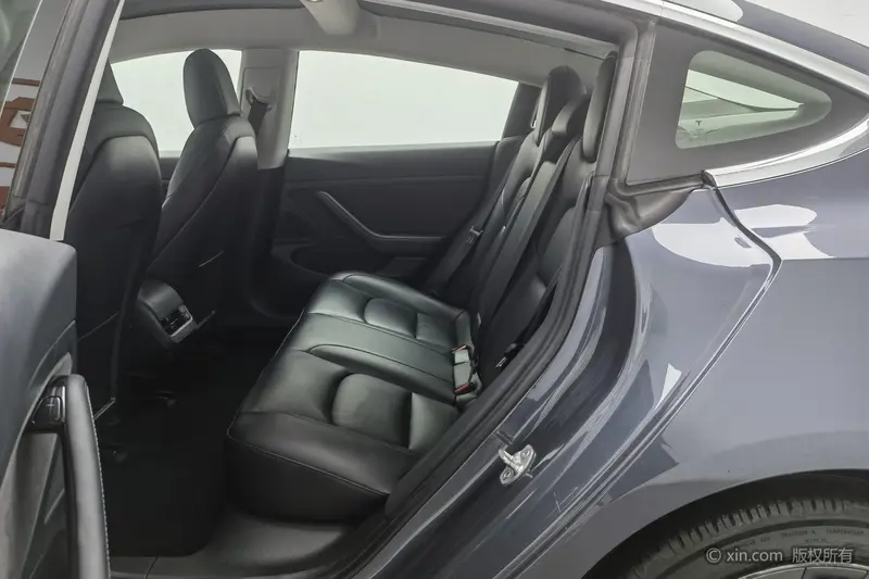 Tesla Model 3 RWD — фото 11