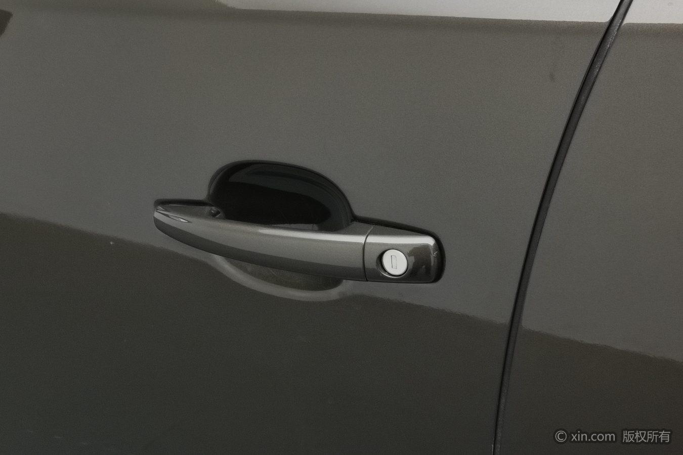 Peugeot 3008 2013 2.0L AT