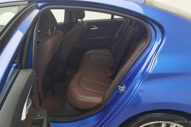 BMW 1-Series 2019 120i Leading M — фото 19