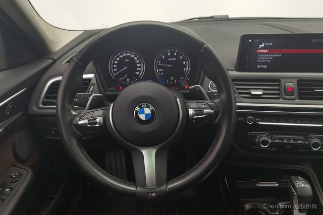 BMW 1-Series 2019 120i Leading M — фото 14
