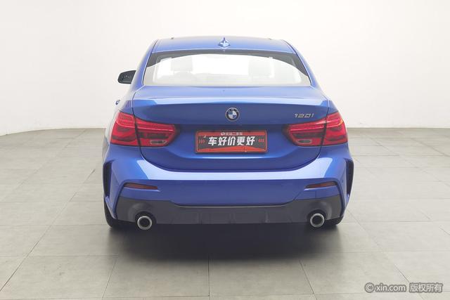 BMW 1-Series 2019 120i Leading M — фото 3