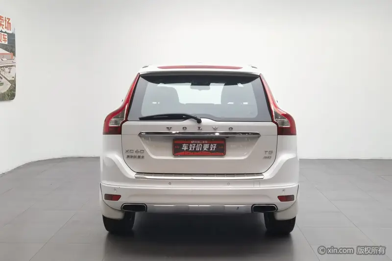 Volvo XC60 — фото 3