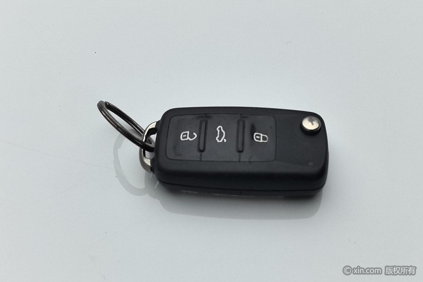 Volkswagen Bora 2014 1.6L MT Comfort