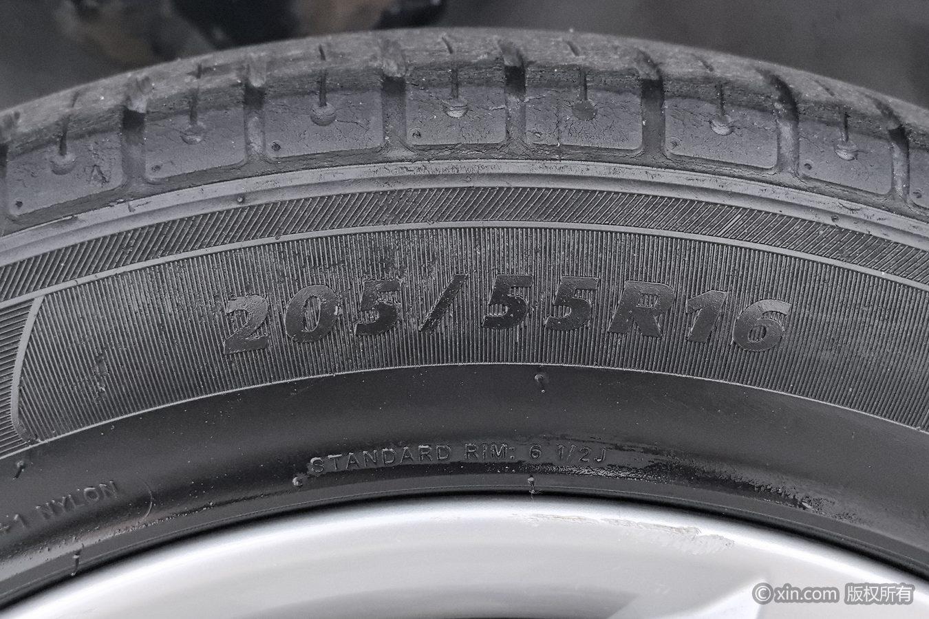 Volkswagen Bora 2014 1.6L MT Comfort
