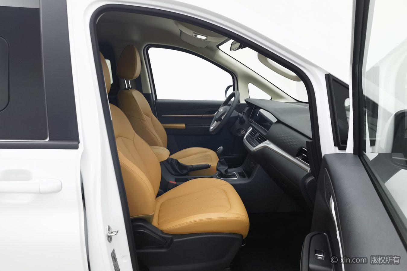BAW rui sheng wang pai M7 2025 2.0L Люкс МКПП zhang zhou 7 seats