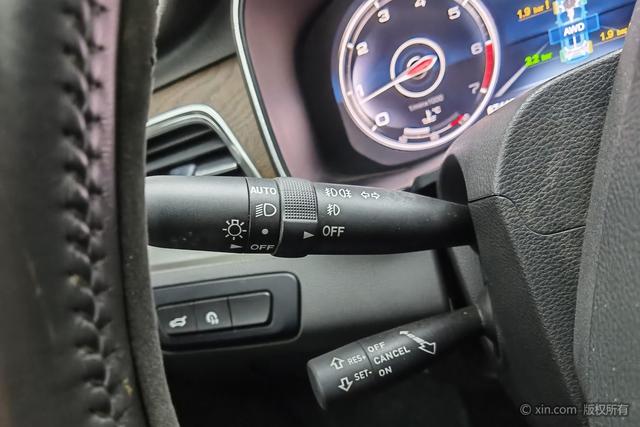 Red flag HS7 id 3775608 из Китая 18