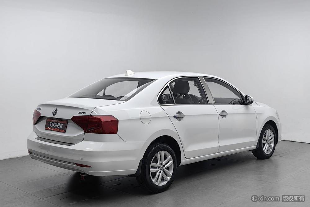 Заказать Volkswagen Jetta 2019 года за 1 162 033 ₽  из Китая