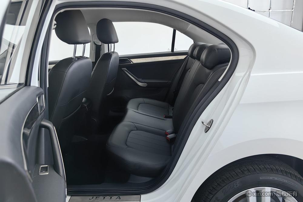 Заказать Volkswagen Jetta 2019 года за 1 162 033 ₽  из Китая