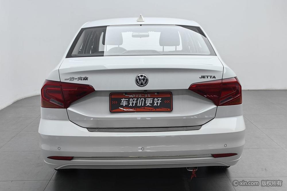Заказать Volkswagen Jetta 2019 года за 1 162 033 ₽  из Китая