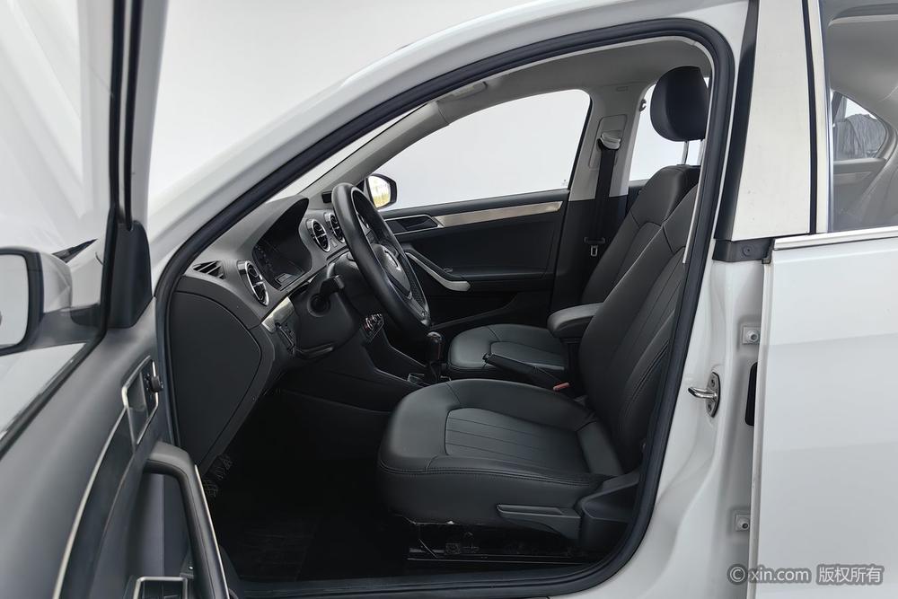 Заказать Volkswagen Jetta 2019 года за 1 162 033 ₽  из Китая