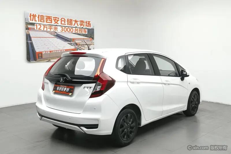 Honda Fit — фото 4