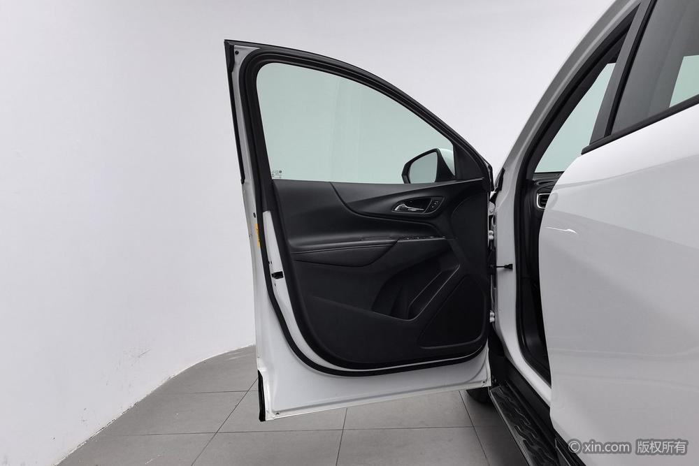 Chevrolet Equinox, фото 21