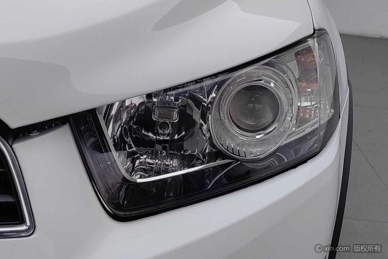 Chevrolet Captiva 2015 2.4L Luxury 5 мест