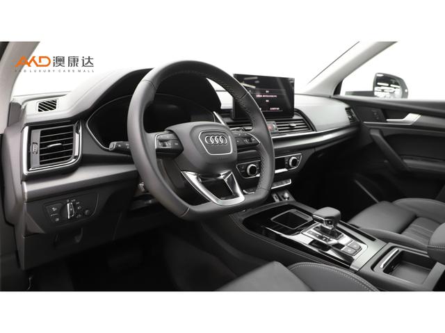 Audi Q5L 2022 40 T — фото 6
