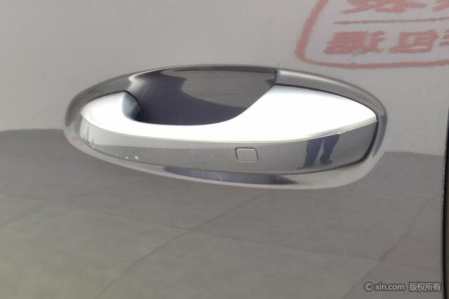 Denza X PHEV 2021 Темно-серый из Китая, фото 2