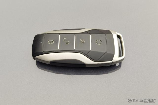 Denza X PHEV id 3804786 из Китая 23