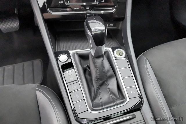 Volkswagen Sagitar 2021 280 TSI DSG — фото 15