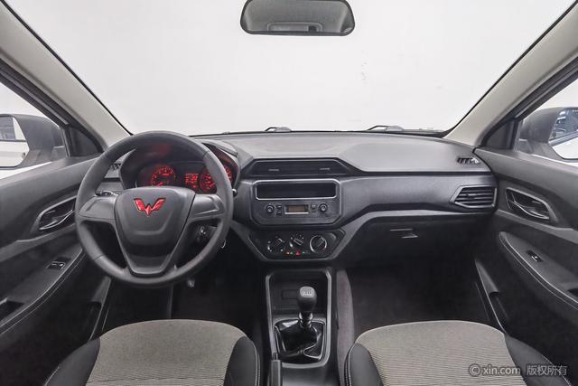Wuling Hongguang 2021 1.5 L SMTBase — фото 12
