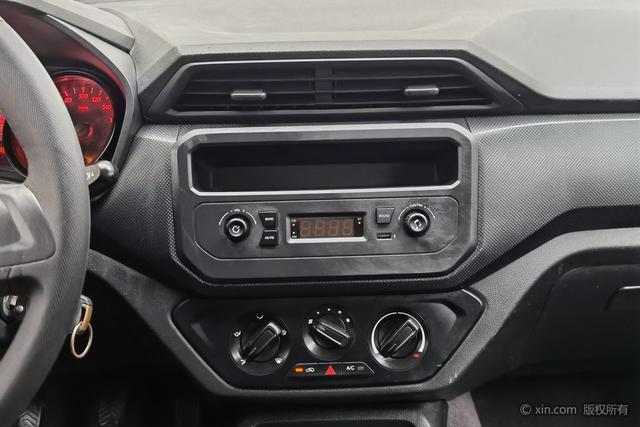 Wuling Hongguang 2021 1.5 L SMTBase — фото 13